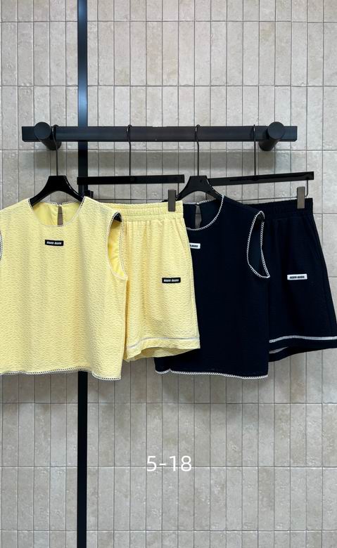 MiuMiu S-XL 300